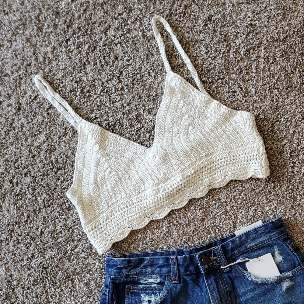NWT BERSHKA crochet crop top